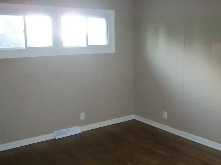 7111 N Chatham Ave — Photo 10