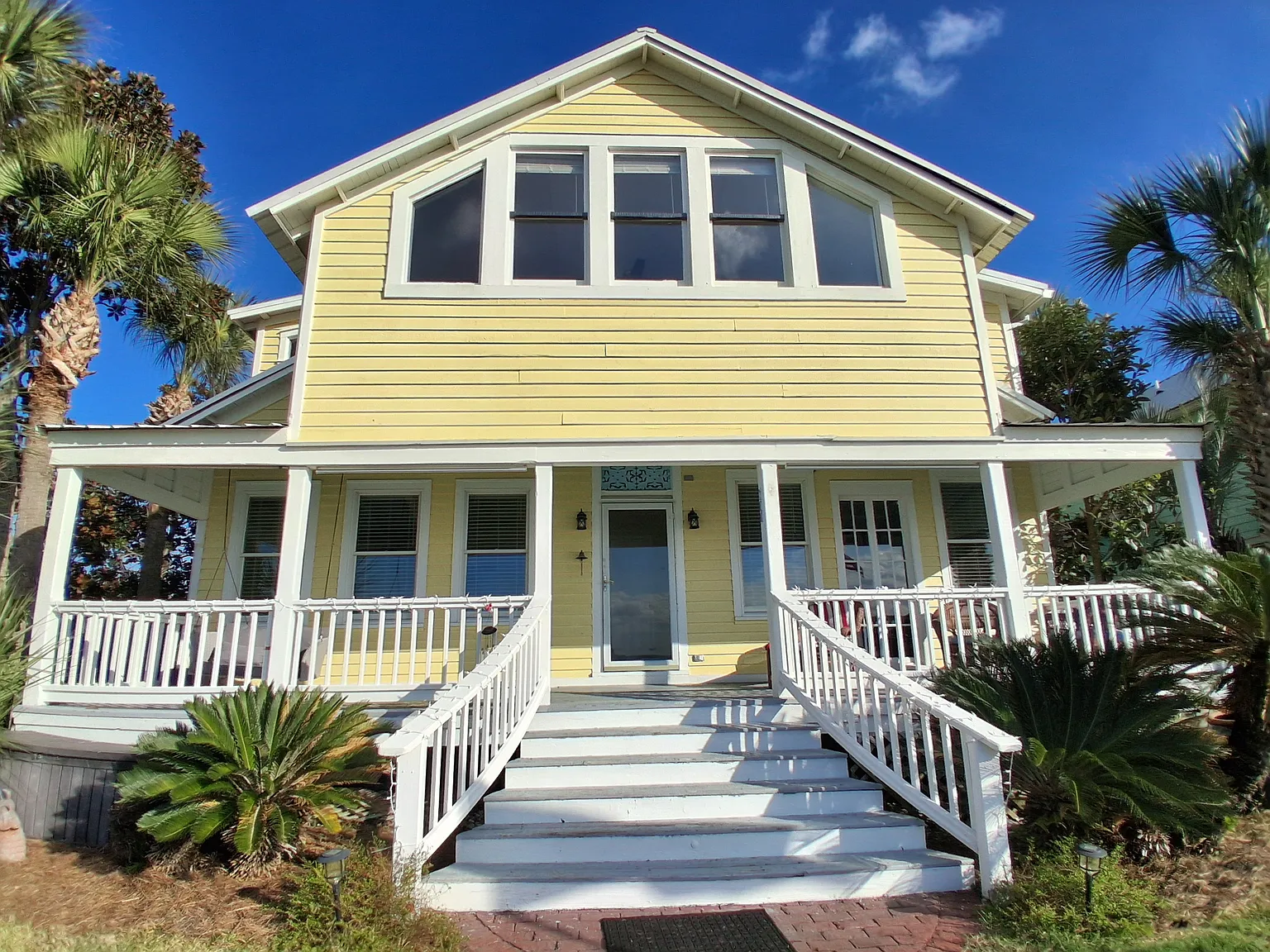 2 bed, 1.5 bath, $4,400 — Photo 2