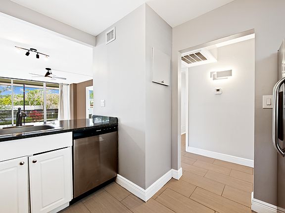 3rd image of 113 Royal Park Drive #2h
