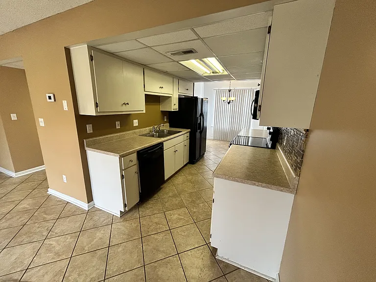 504 Short St #B — Photo 2