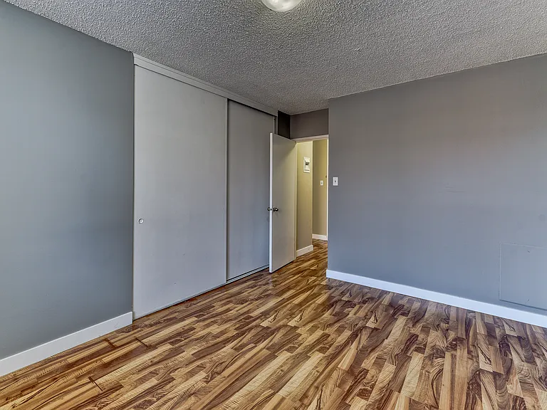 738 14th Ave SW — Photo 14