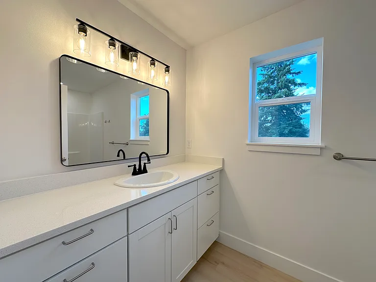 3021 Harold Dr SE — Photo 21