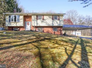 45 Allen Dr, Shermans Dale, PA 17090