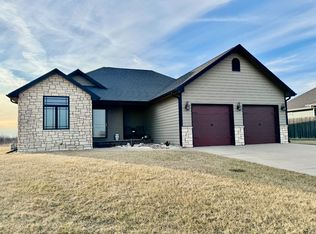 1502 Prairie Ln, Ellsworth, KS 67439