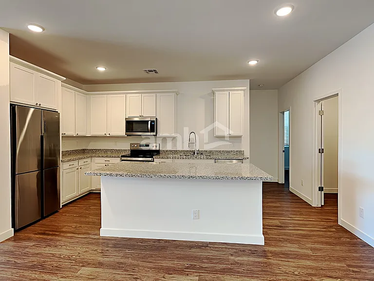 4218 S 105th Dr — Photo 5