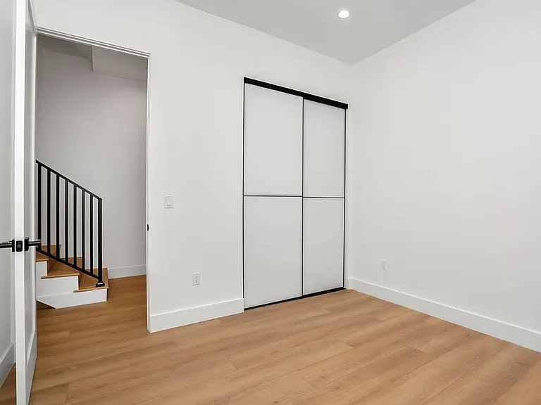 4541 Tujunga Ave — Photo 9