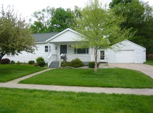 511 East St, Jonesville, MI