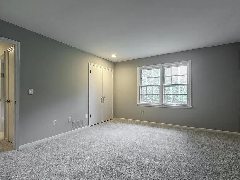 10116 Nieman Rd — Photo 34