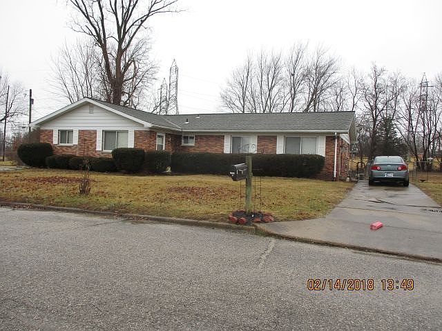 1st image of 4918 Tanglewood Dr #2
