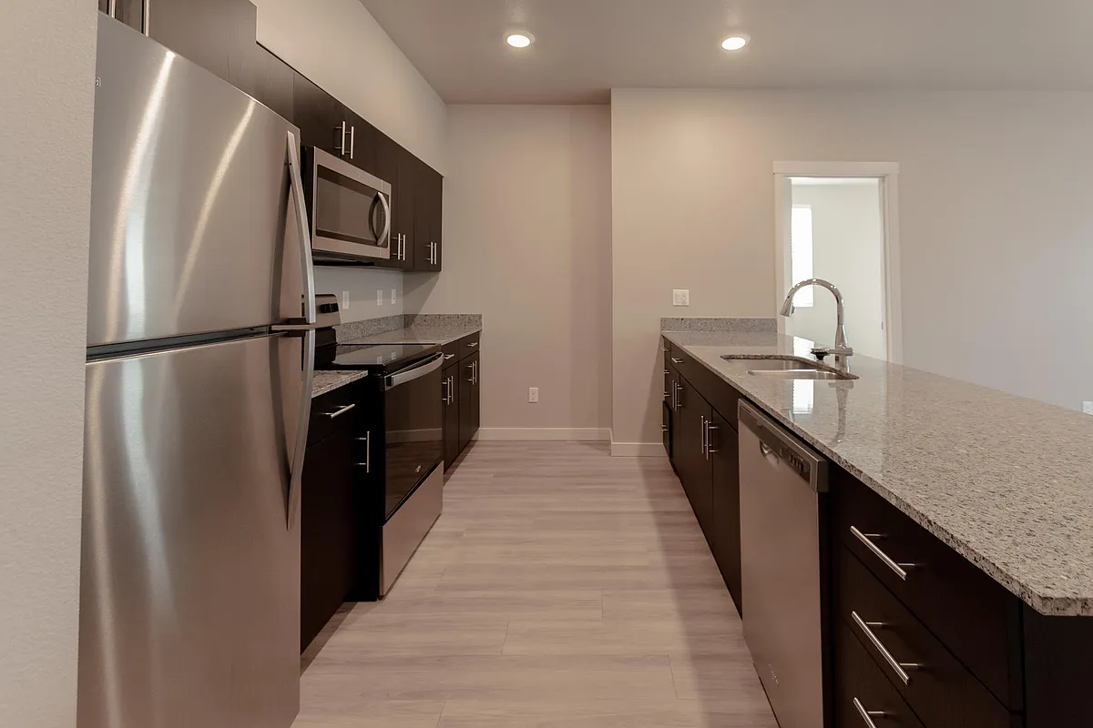 2x2 Kitchen - Lakemont Ridge