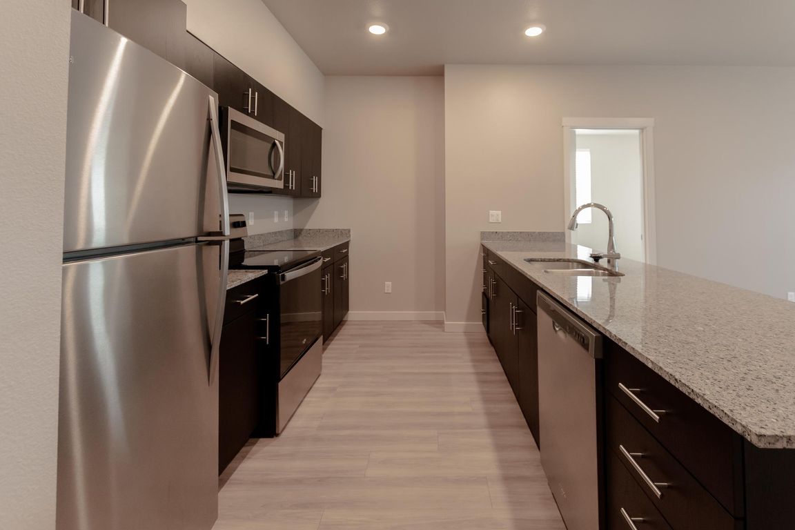 2x2 Kitchen