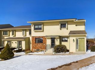 909 Summer Hill Dr, South Windsor, CT 06074