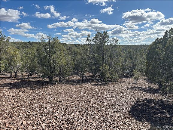 2nd image of 160 E Fort Rock Rd