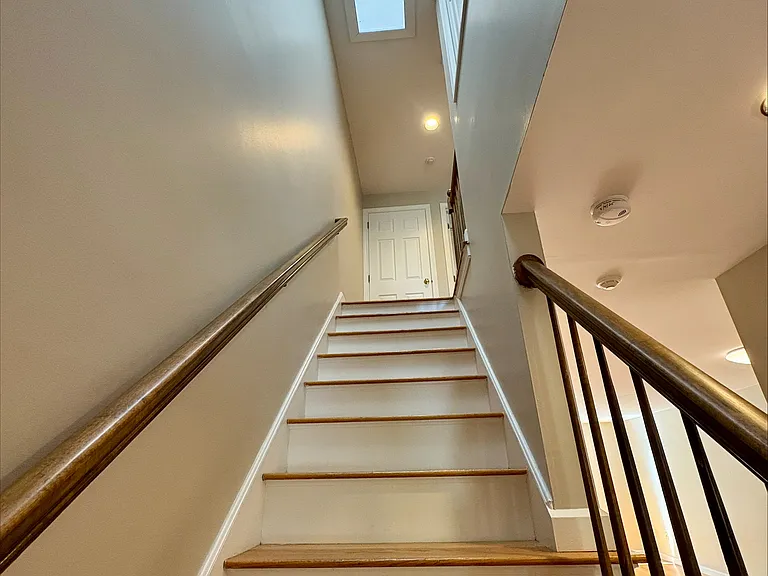 Kingsbury Townhouses — Photo 13