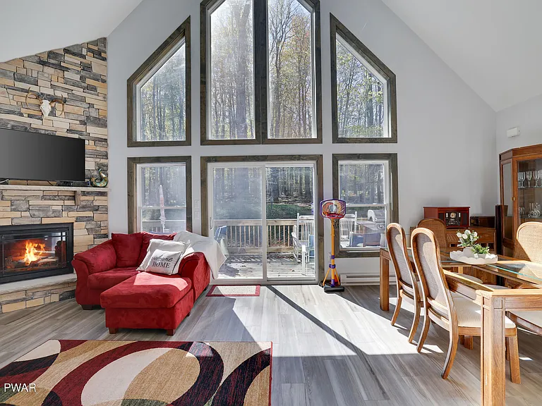 1121 Cobblewood Rd — Photo 9