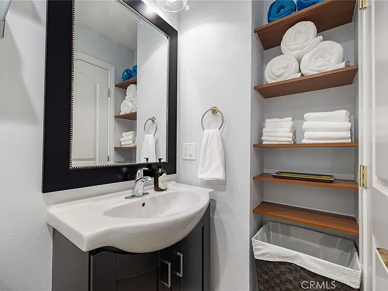 510 N Villa Ct — Photo 14