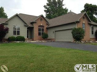 1215 Booth St, Howell, MI 48843