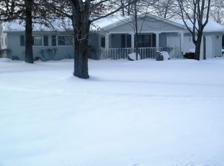 7820 Lester Dr, Painesville, OH 44077
