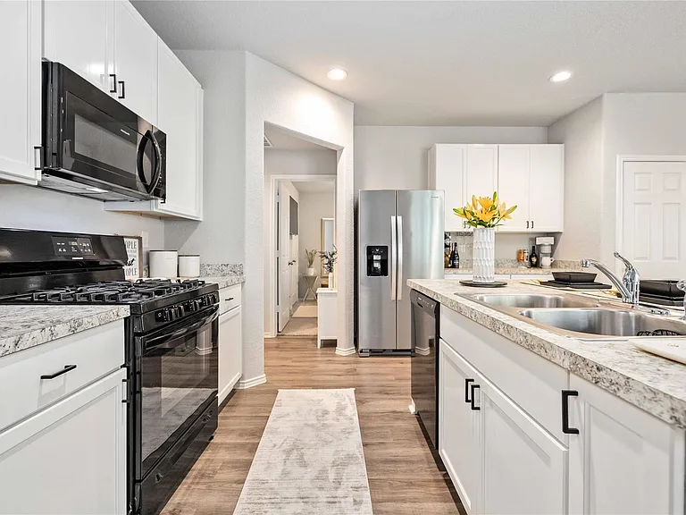 10527 Meadow Saffron Dr — Photo 12