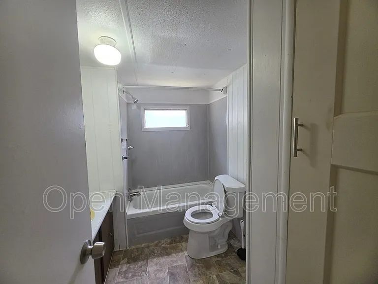 2668 Chateau Dr #11 — Photo 15