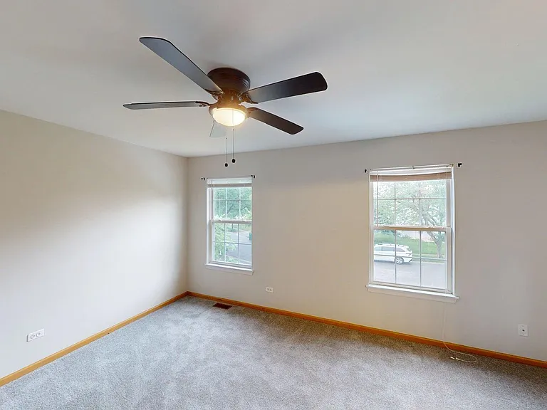 2529 Stonybrook Dr — Photo 9