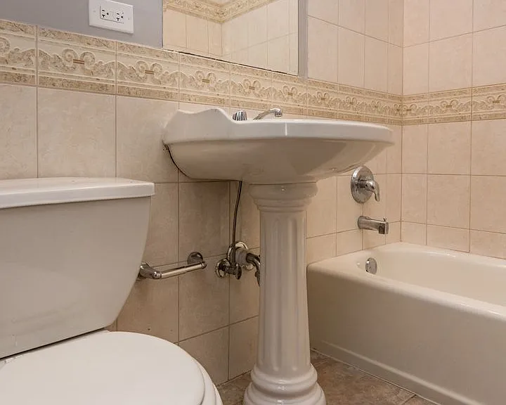 7844 S. Ellis Ave — Photo 12