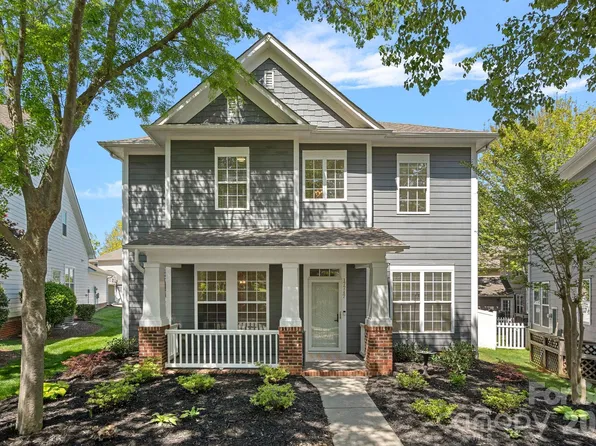 17747 N Shore Cir, Cornelius, NC 28031