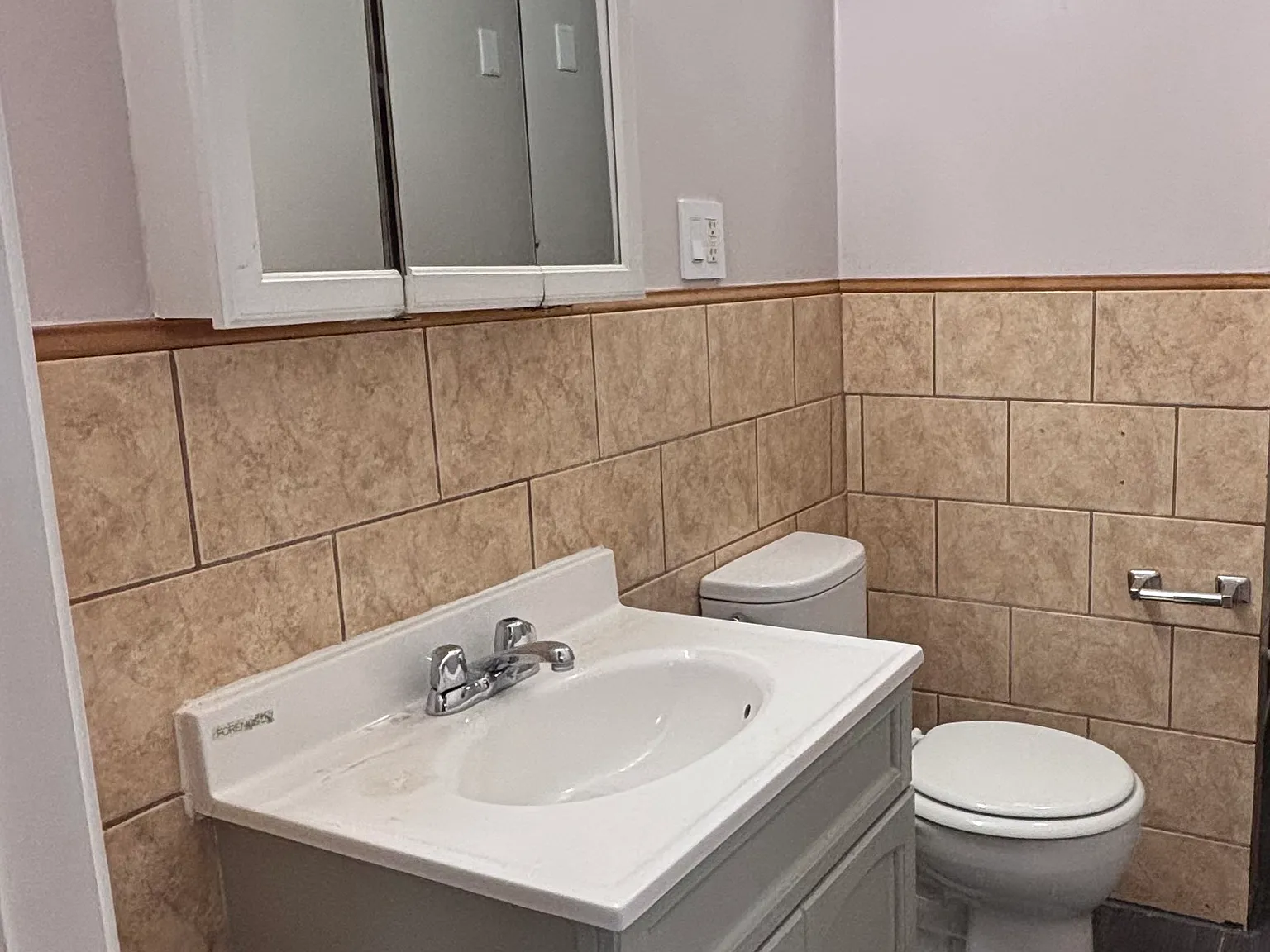 3 bed, 850 sqft, $3,200 — Photo 4