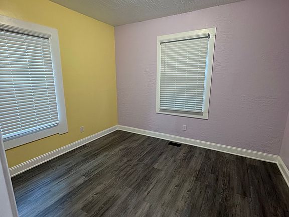 4th image of 2848 N Illinois St