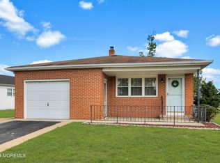 30 Roman St, Toms River, NJ 08757