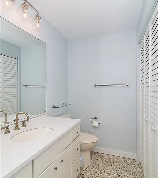22 Oceanside Dr #22 — Photo 26