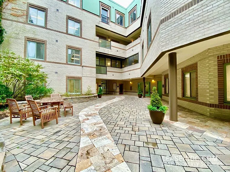 2141 Wisconsin Ave NW #D2 — Photo 20