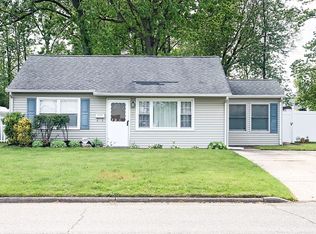 44 Rosewood Rd, Edison, NJ 08817