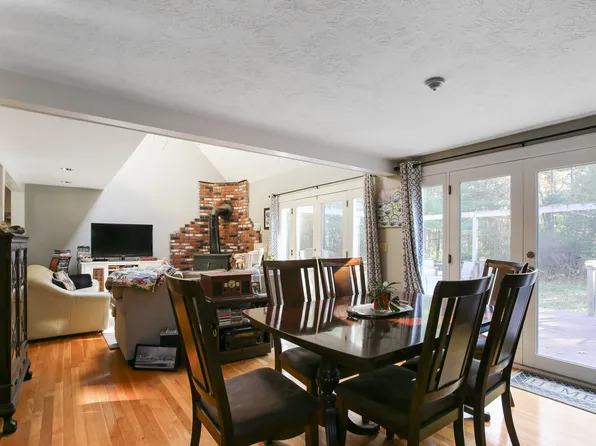 (undisclosed Address), Pembroke, MA 02359