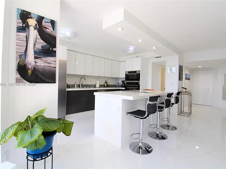 3600 Mystic Pointe Dr #1115 — Photo 11