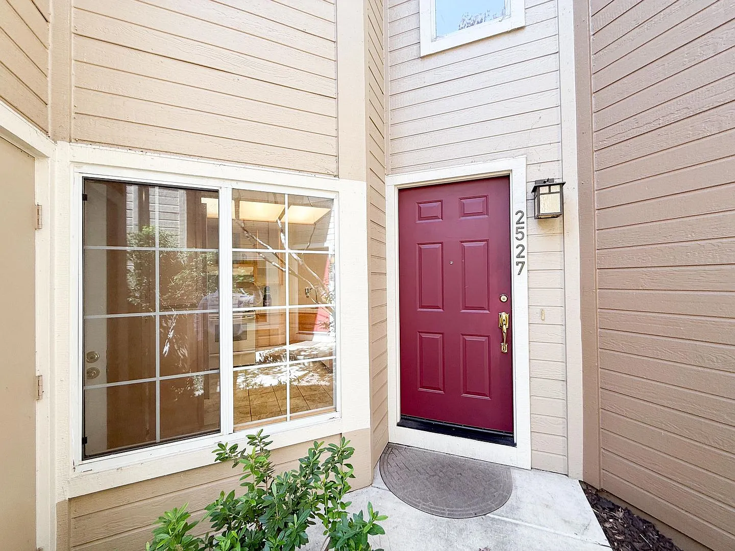 Richmond Marina Bay 3 Bed 3 Bath Townhome in Gated Bay Front Community — Photo 1