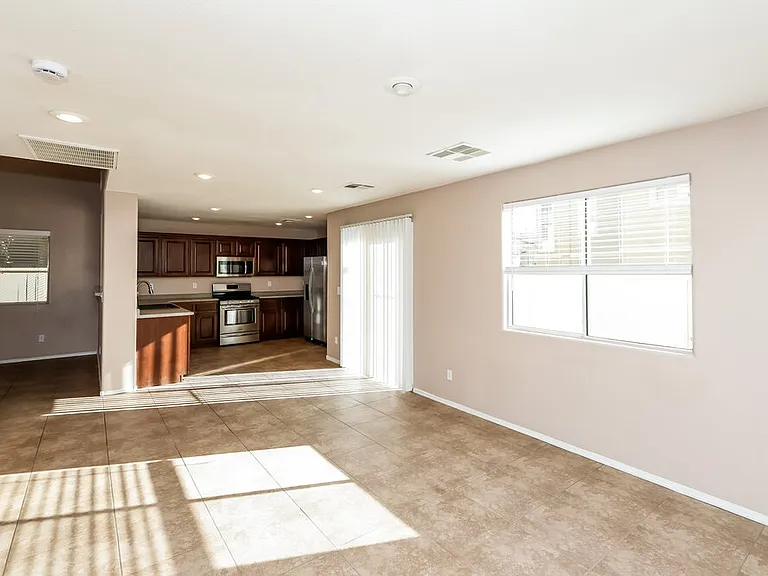 970 Medina De Leon Ave — Photo 9