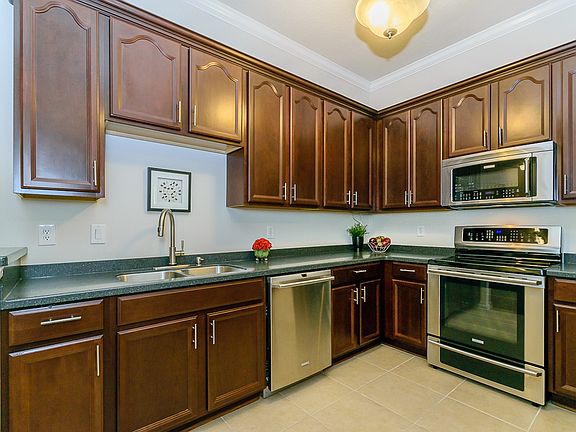 4th image of 7039 Deer Lodge Cir Unit 102