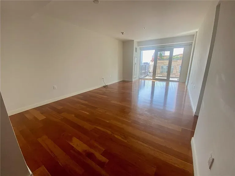 100 Exchange St #1402 — Photo 4