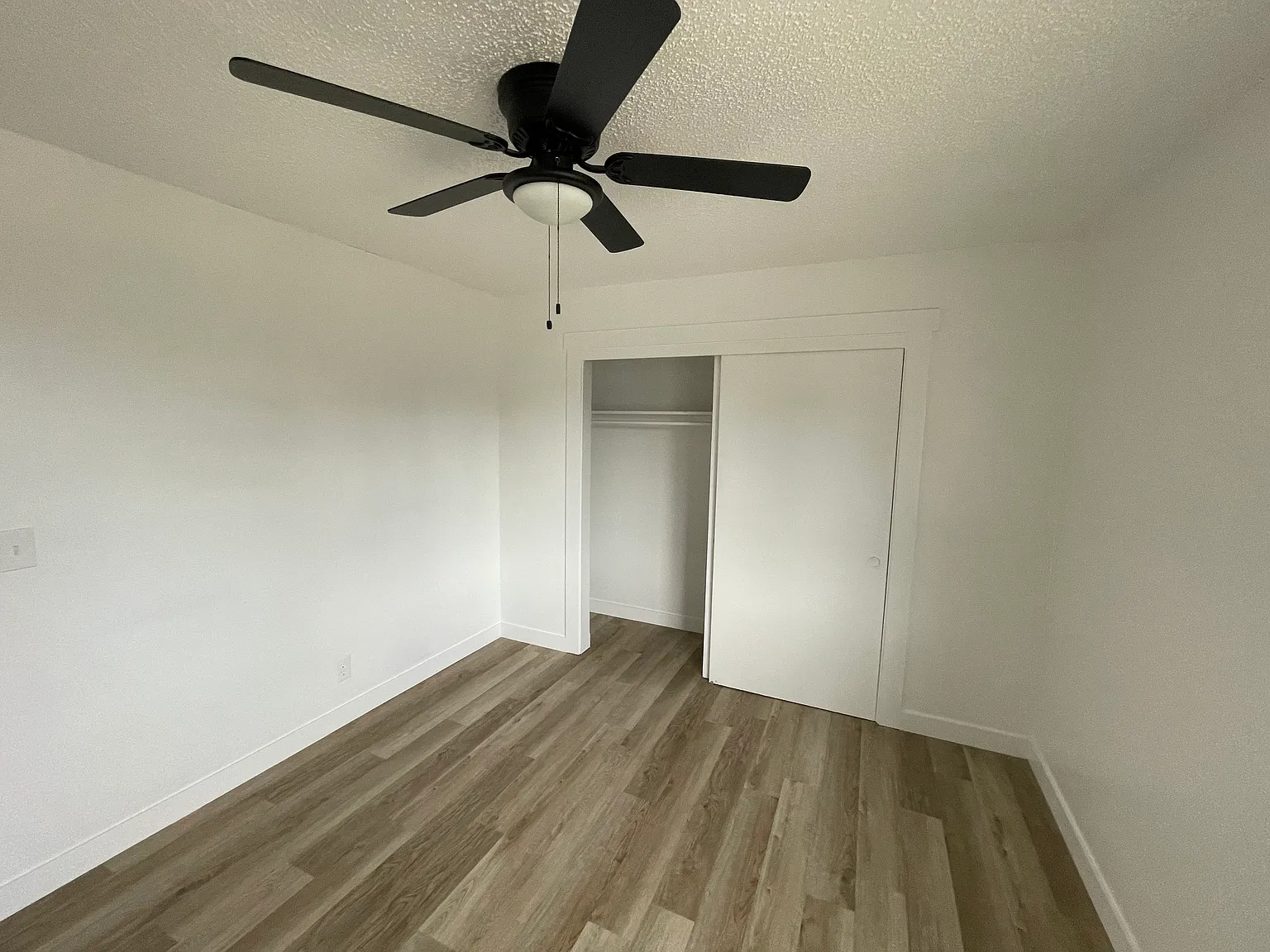 2 bed, $1,095 — Photo 4