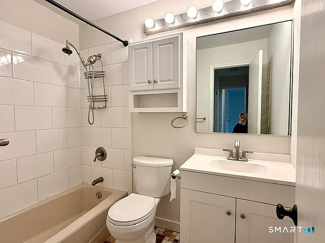 9 Tara Dr #9 — Photo 11