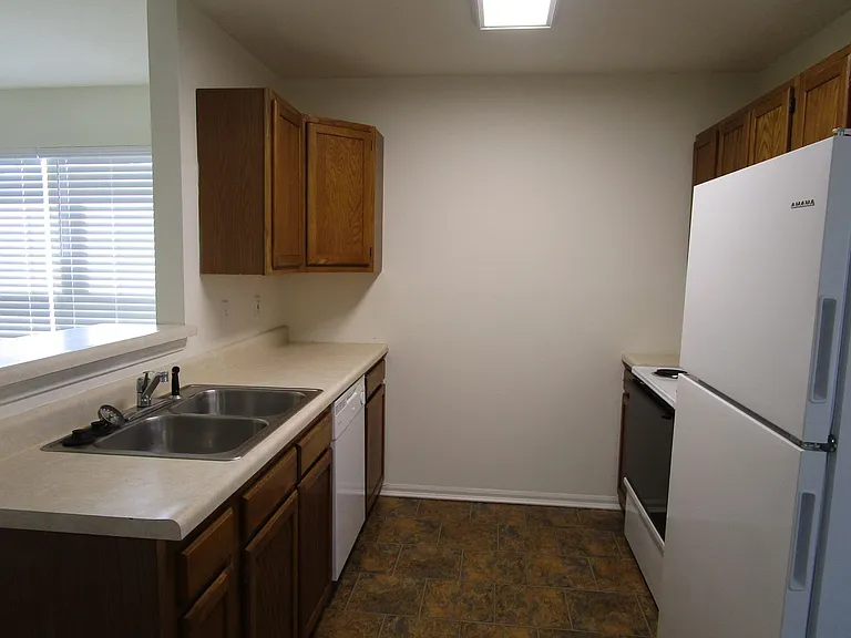 5001-5003 Betty Jean Way — Photo 9