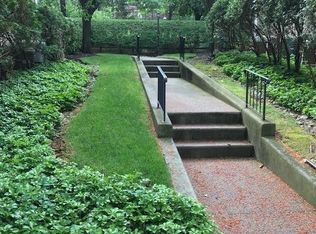 135 S Maple Ave, Park Ridge, NJ 07656