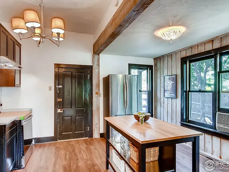209 W Simpson St — Photo 20