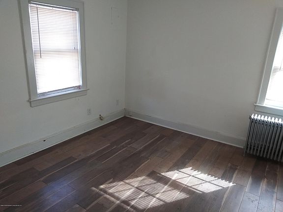 2nd image of 91 Olympia Blvd
