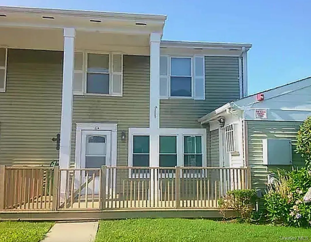 2 bed, 1.5 bath, 1000 sqft, $2,750 — Photo 1