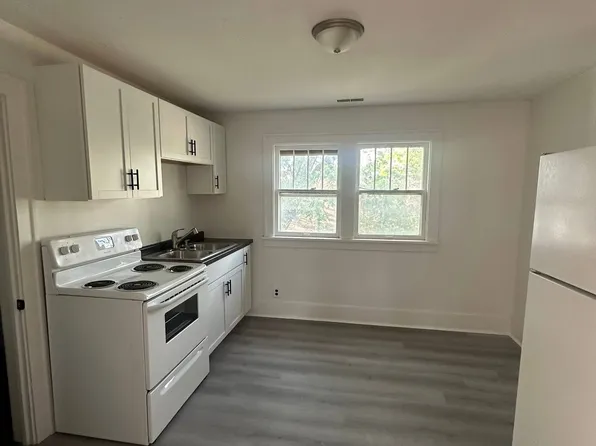 1425 N 14th St APT 2, Lincoln, NE 68508