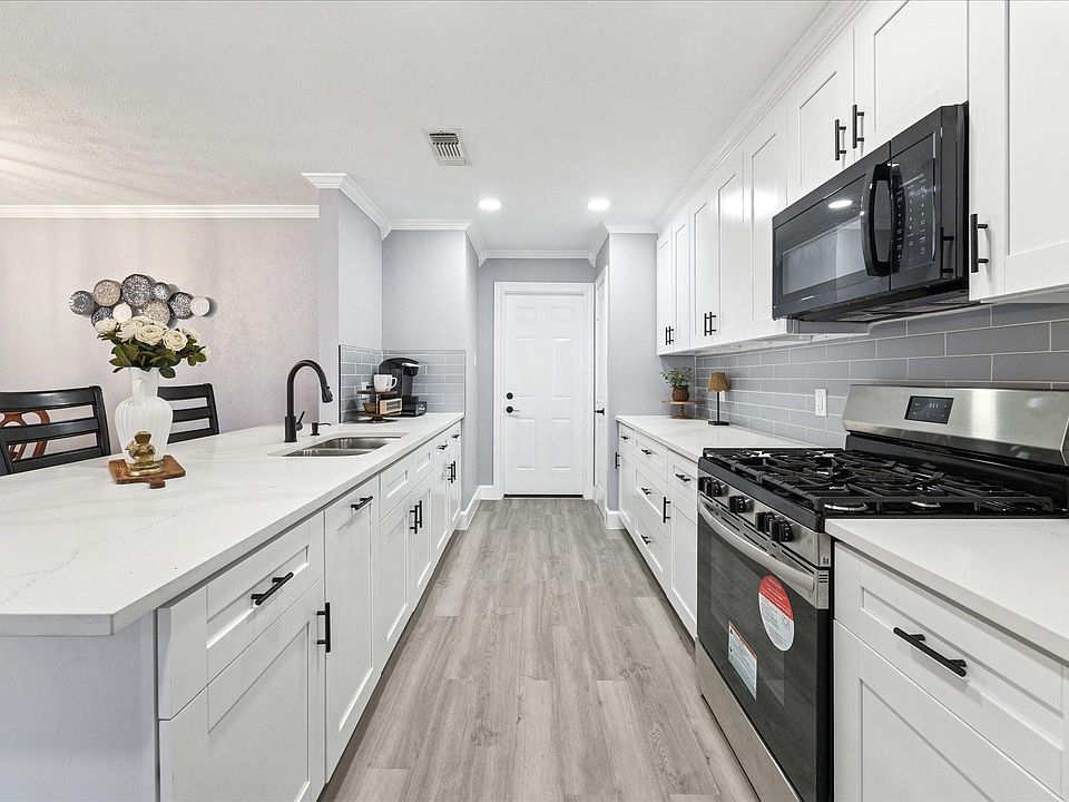 1st image of 143 Mill Stream Ln