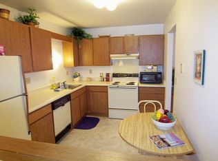 8748 S Country Dr #11524546, Oak Creek, WI 53154