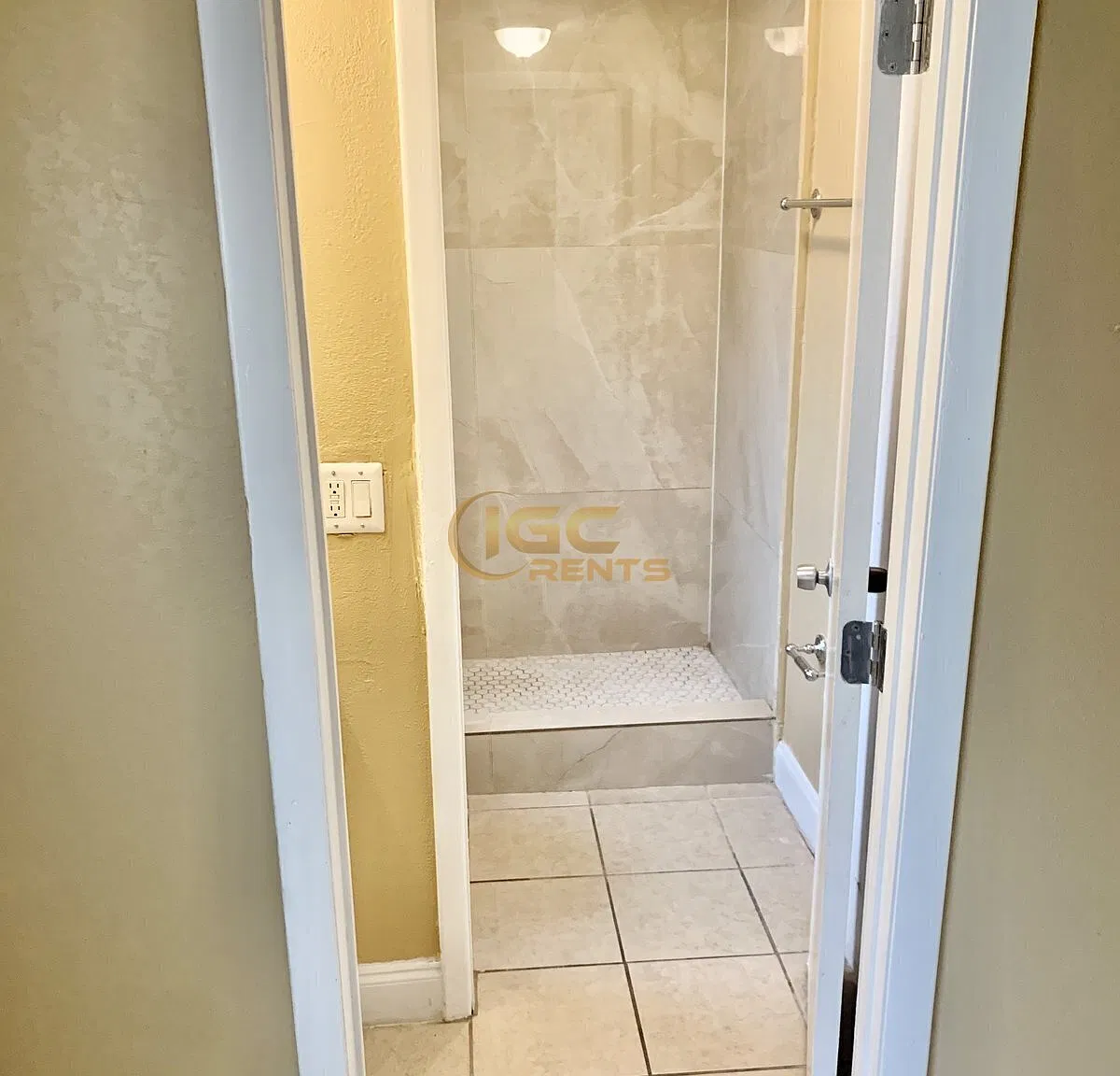 "Charming 2-Bed, 2-Bath Retreat with 1,148 Sq Ft of Comfort in Cocoa, FL!" — Photo 3